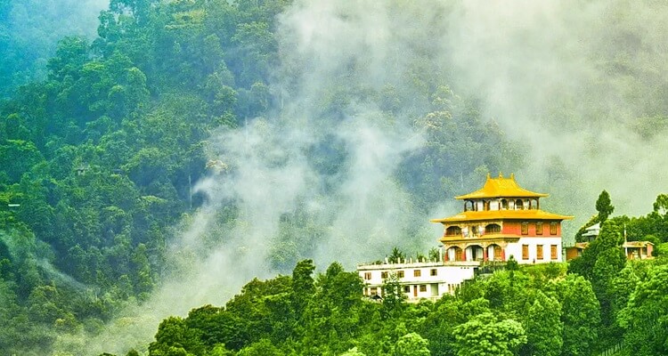 2 Nights Darjeeling with Kalimpong Excursion,  2 Nights Gangtok & 1 Night Silk Route